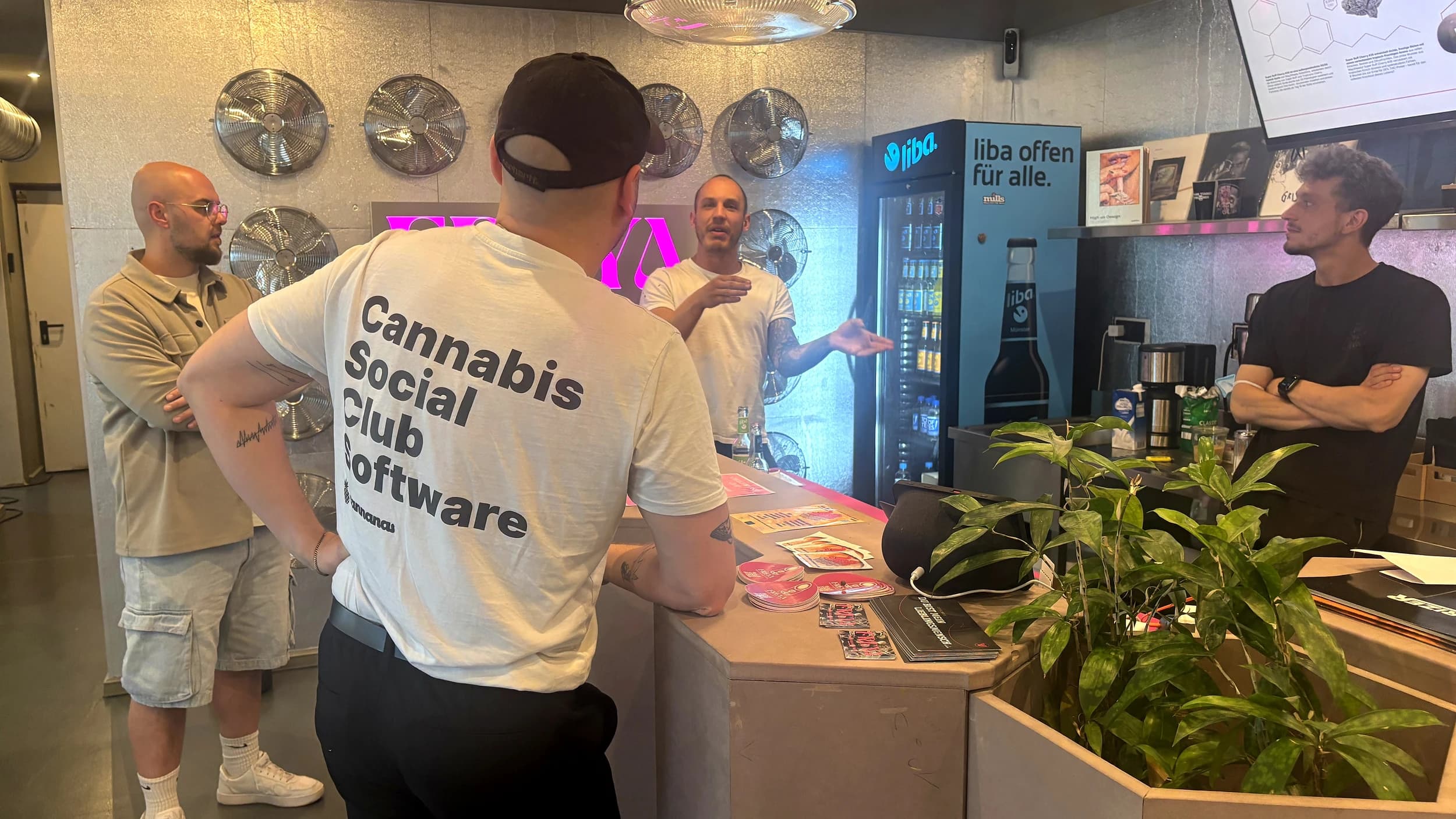 Cannanas-Team im Gespräch mit dem Freya Social Club e.V. in Münster